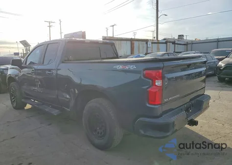 2021 Chevrolet Silverado K1500 Rst z USA, uszkodzony, nr VIN 1GCRYEED1MZ249711